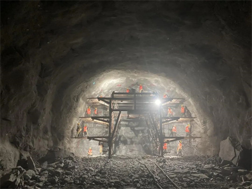 20250826398939.jpg 640 (1).jpg